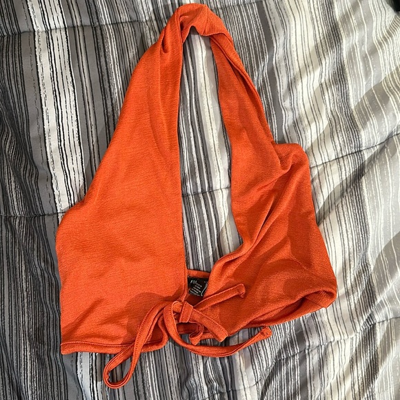 Forever 21 halter crop top - Picture 1 of 1